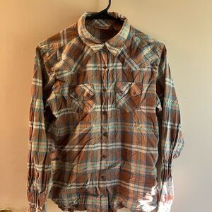 Women’s Wrangler Multicolor Plaid Shirt Long sleeve snap
